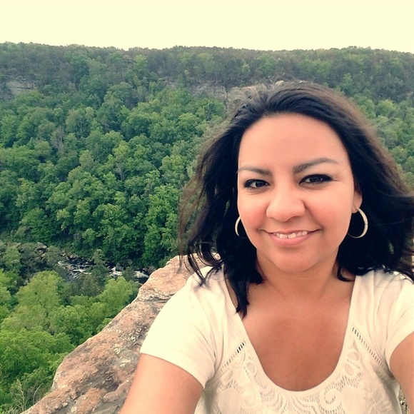 Meet your Posher, Gina - Picture 1 of 1